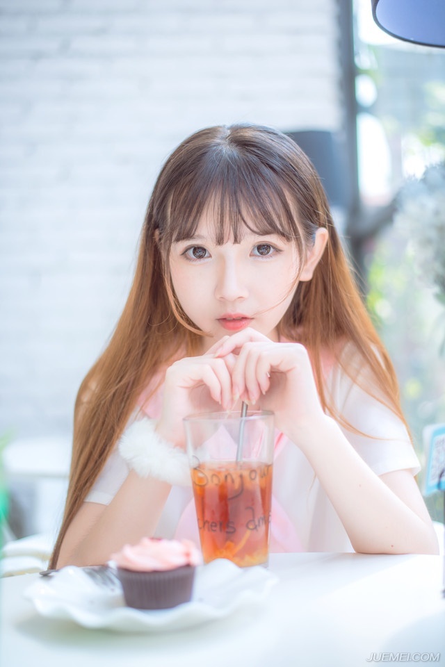 这场仗，刘备不想再打下去了，到现在，看起来似乎战果丰硕，但实际上，吕布的精锐除了最初参战之外，一直都没有再出现在战场之上，吕布和曹操家大业大，但他刘备就这点儿家底，跟他们耗不起。